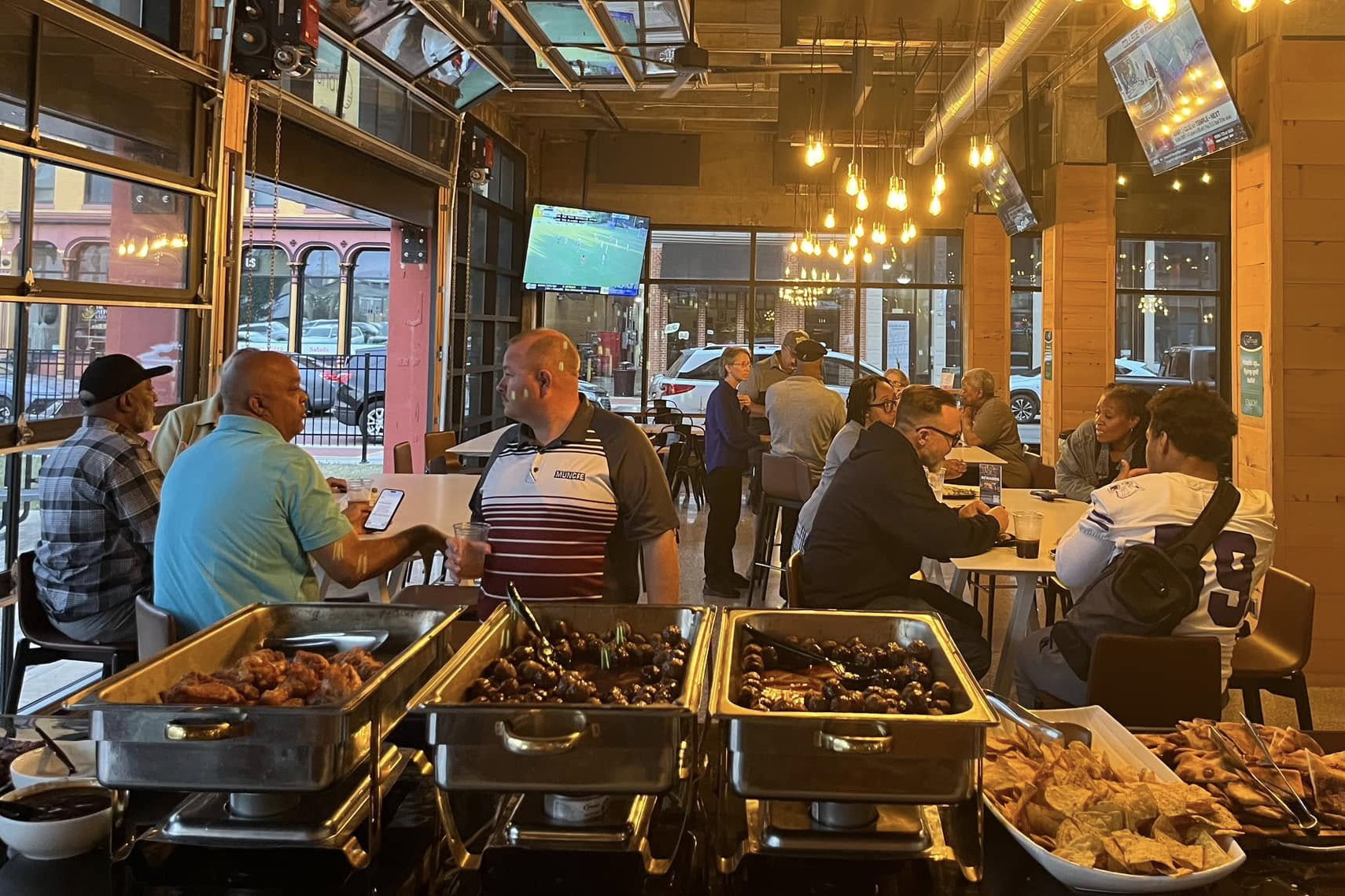 Clubhouse Muncie event patrons